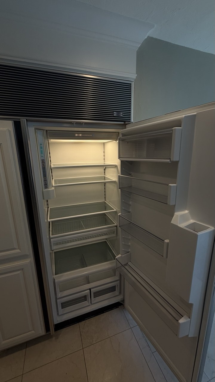 Sub-Zero refrigerator repair in a Naples home