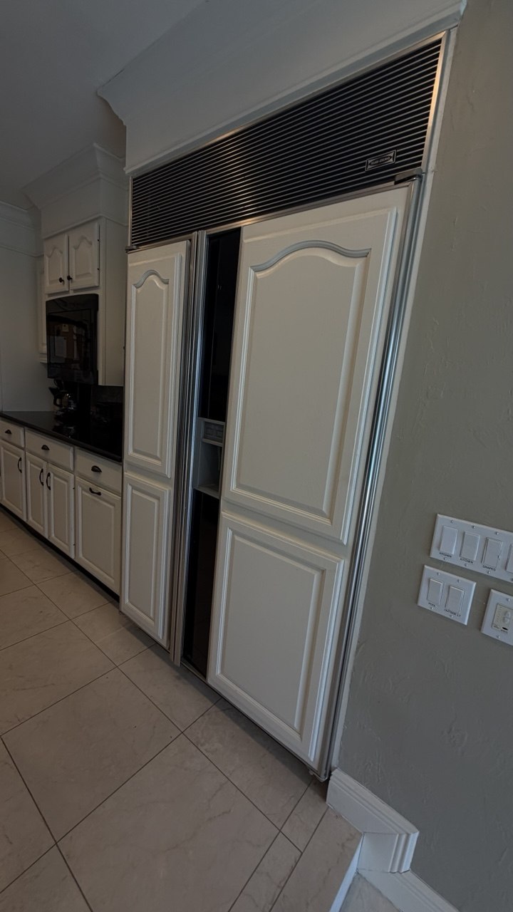 Sub-Zero refrigerator repair in a Naples home
