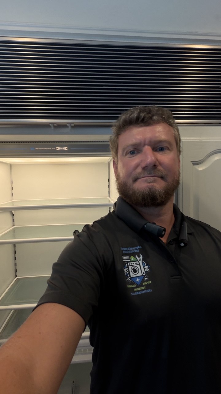 Sub-Zero refrigerator repair in a Naples home