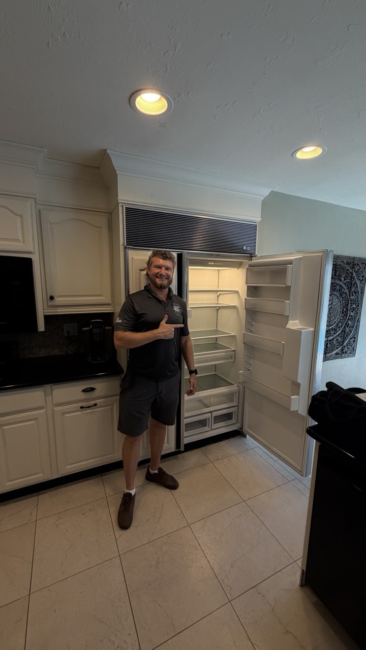 Sub-Zero refrigerator repair in a Naples home