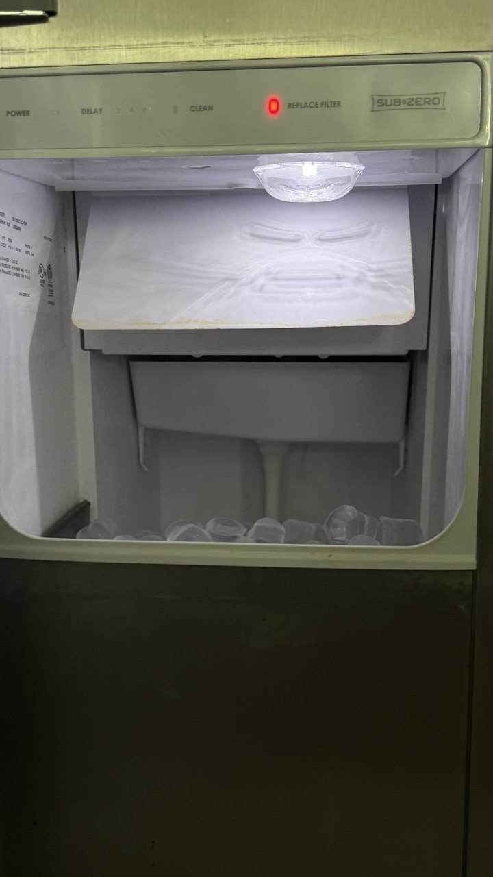 Sub-Zero refrigerator repair in a Naples home