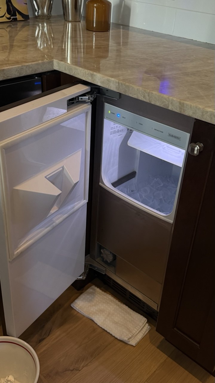Sub-Zero refrigerator repair in a Naples home