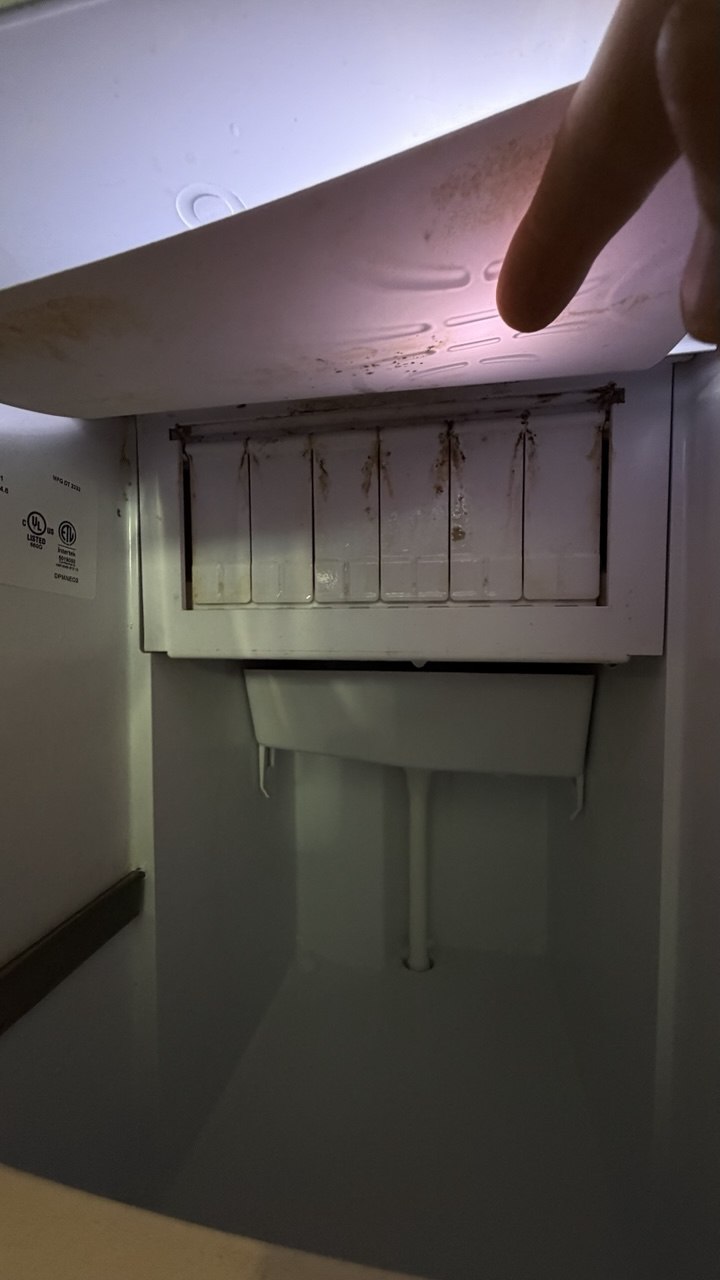 Sub-Zero refrigerator repair in a Naples home